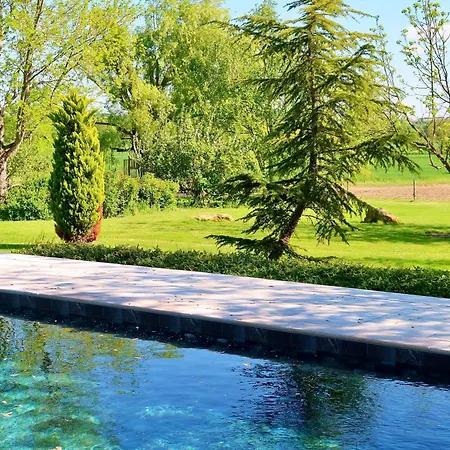 Casa de Férias La Goroniere - Superbe Charentaise Renovee - Piscine Chauffee - Grand Jardin *