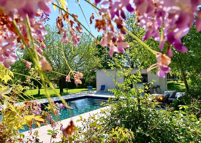 La Goroniere - Superbe Charentaise Renovee - Piscine Chauffee - Grand Jardin Casa de Férias Saint-Laurent-de-la-Barriere