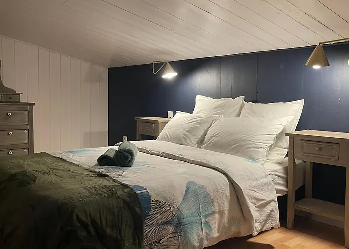 Casa de Férias La Goroniere - Superbe Charentaise Renovee - Piscine Chauffee - Grand Jardin *