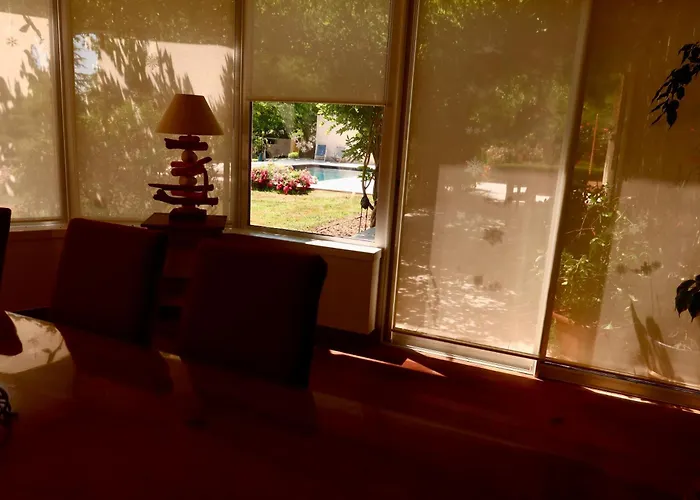 Casa de Férias La Goroniere - Superbe Charentaise Renovee - Piscine Chauffee - Grand Jardin